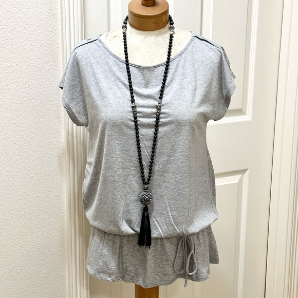 Gap Cute Oversize Short-Sleeve Wide-Neck Button-Shoulder Tie-Waist T-Shirt - M - Picture 1 of 16